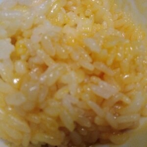 黄身だけで作る濃厚な卵かけご飯